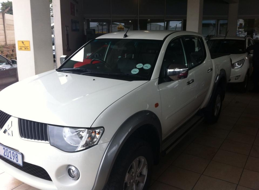 vincent-ward-reg-2.jpg vincent-ward-reg-2.jpg